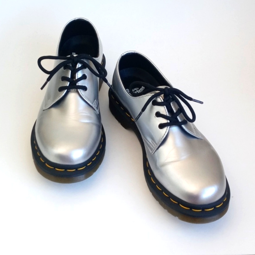 Dr. Martens Women’s Vegan 1461 Silver Chrome Metallic Lace Up Loafers 39 (8)